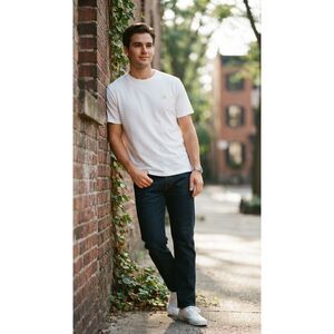 Brooks Brothers 1818 Men’s White T-Shirt Size Large 100% Cotton Embroidered Logo